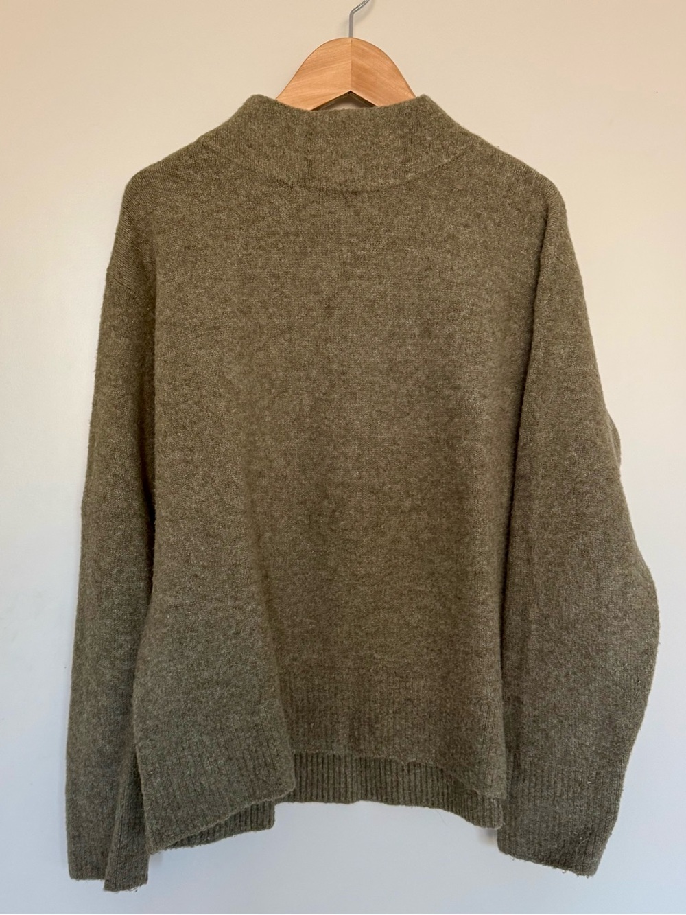 Uniqlo Super Soft Olive Scoop-Neck Sweater